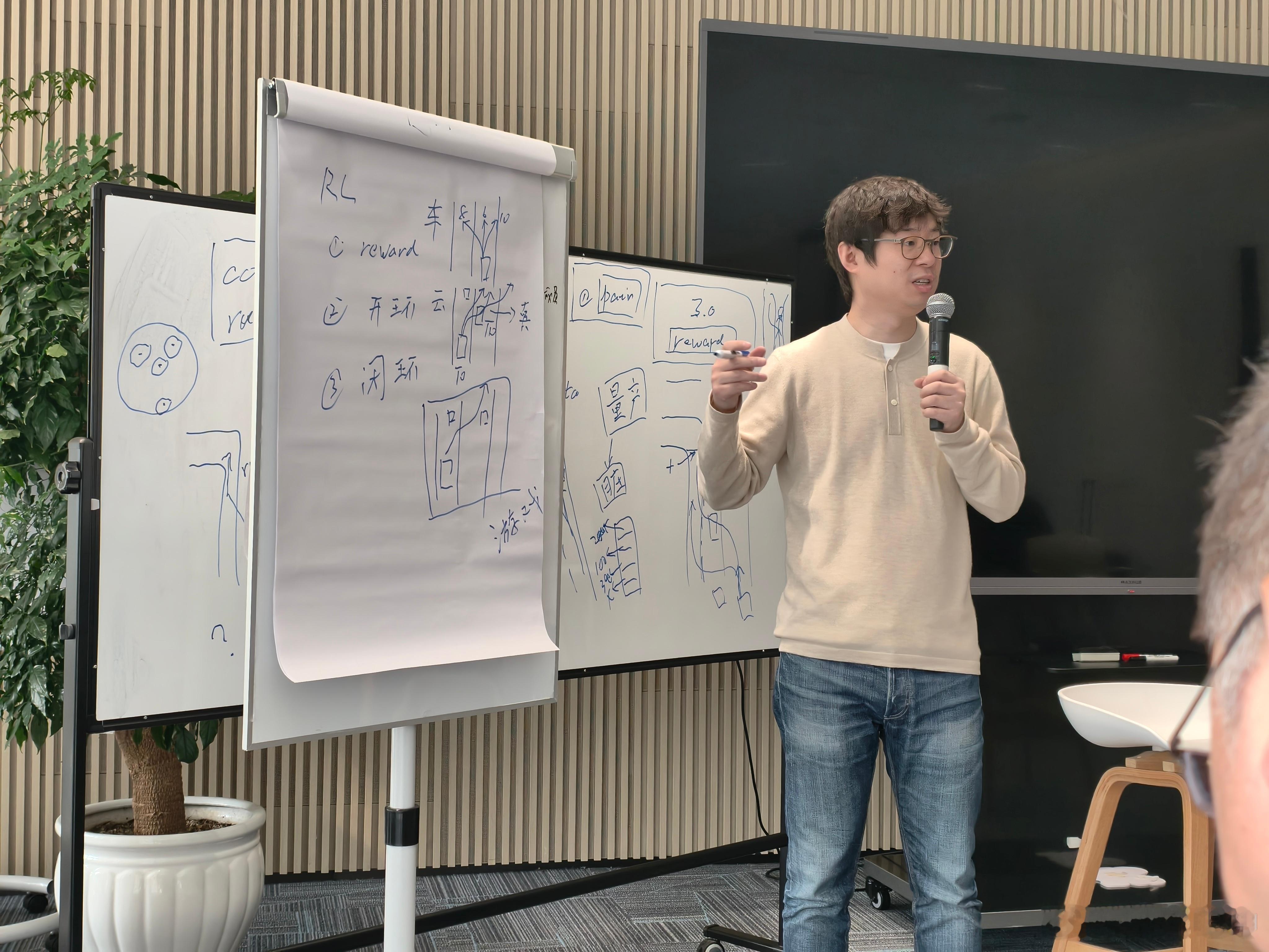 蔚来 NWM 2.0 已经推送了，各家的评测也都出来了，先收到更新的朋友应该也都