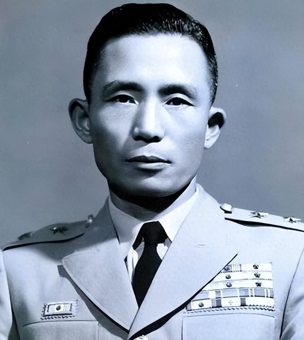 朴正熙夫人去世后，个人生活发生巨大变化，生命最后一刻竟然是在女模特怀中倒下的吗？