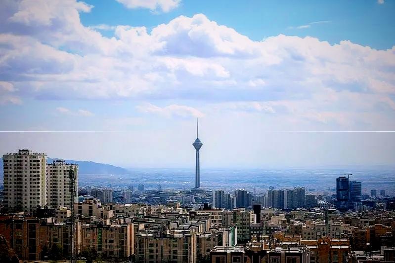 伊朗那边放话了：谈，接着谈，但别想压我们低头

伊朗议会里负责国安和外交的那位老