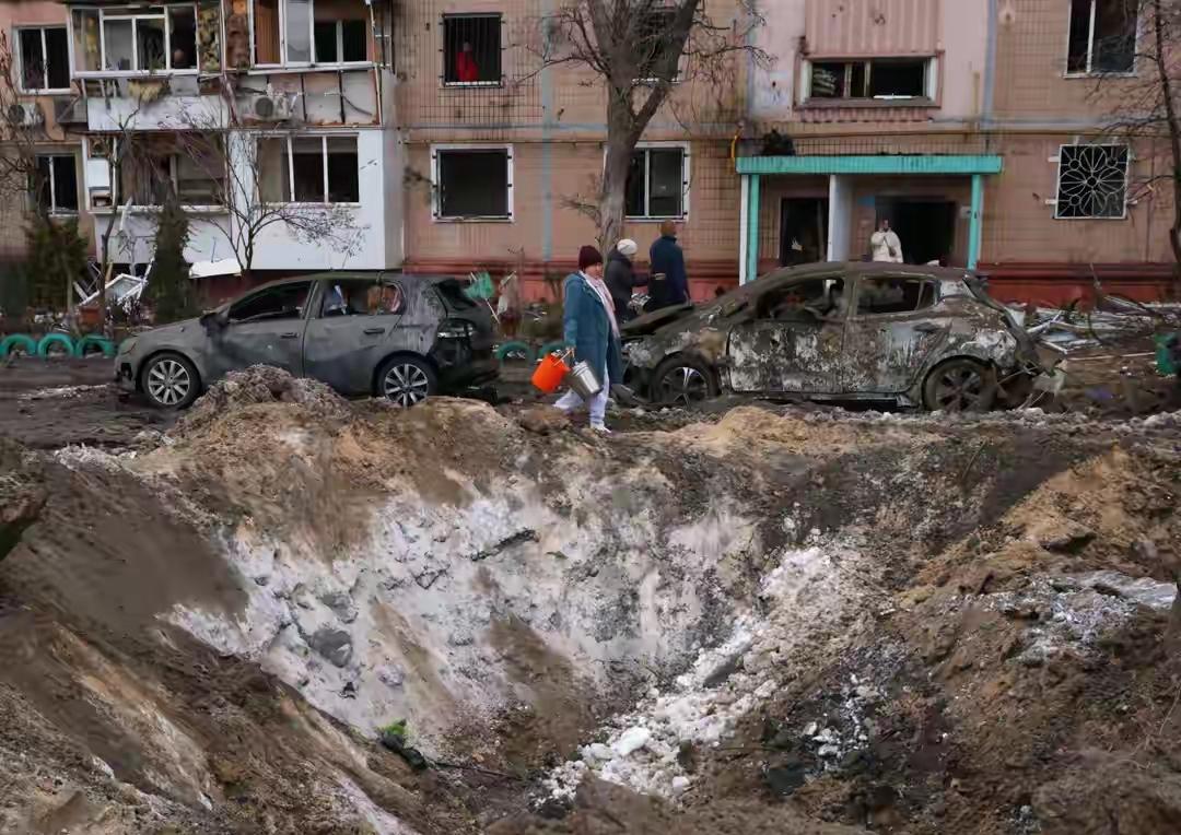 就在今天，俄美乌关键谈判开场，欧盟密件曝光，德法紧急出手