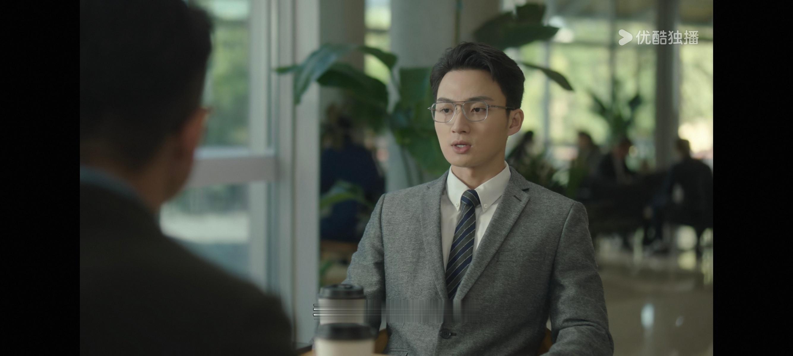 看到这段蛮不解的，感觉程、郑的关系应该也没有好到能探听这么隐私的事情。程律师不像