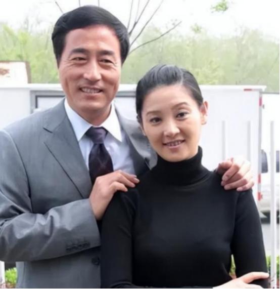 1987年，杨立新把徐帆接到北京，“养”了她3年，自己连一颗青菜都舍不得买，却给