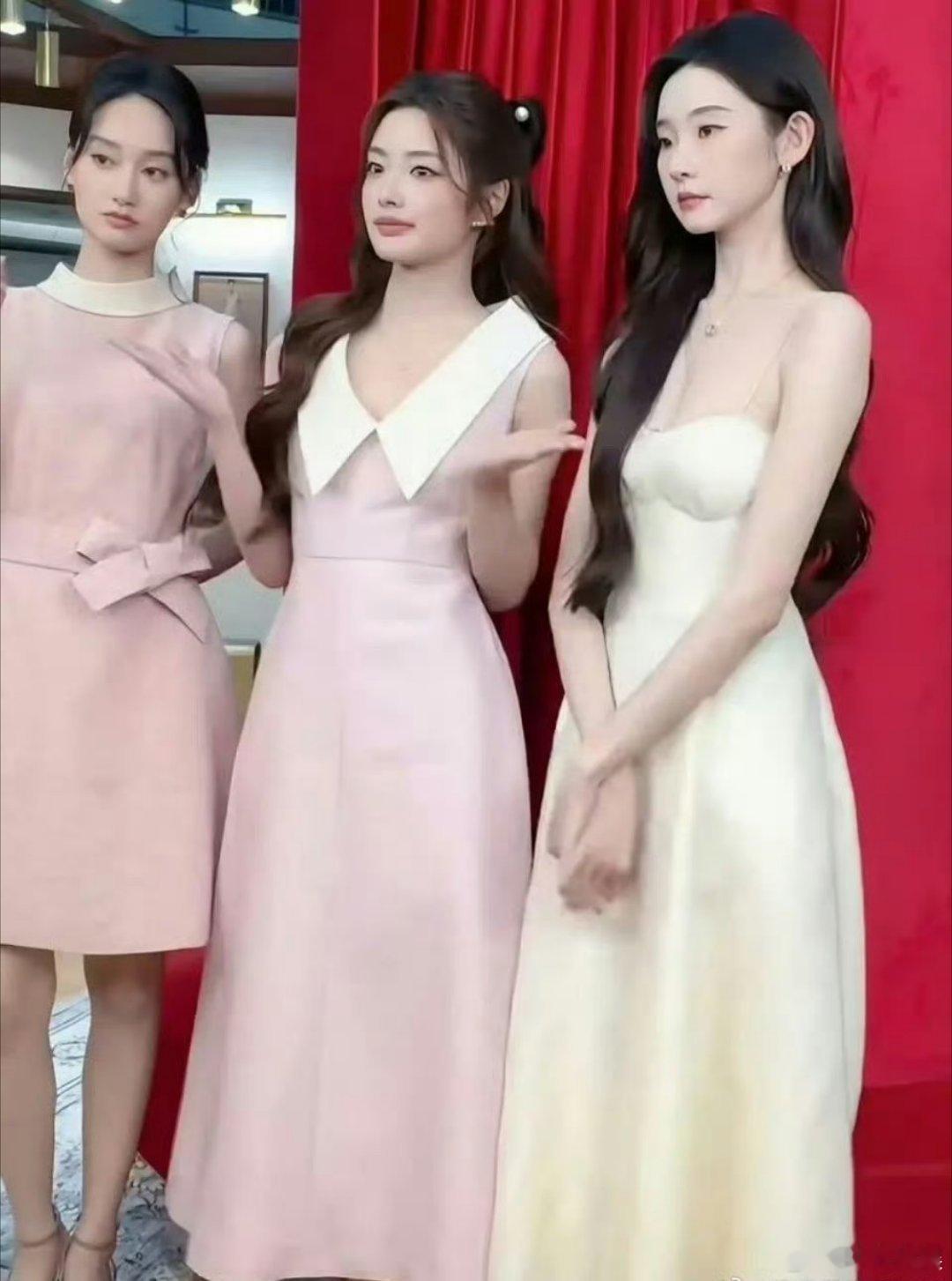 徐若晗为什么在中间 也不是什么大咖位啊 