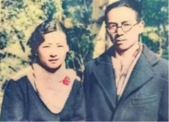 1928年，梁思成和林徽因在加拿大举行婚礼，新婚之夜梁思成问了林徽因一个问题:“