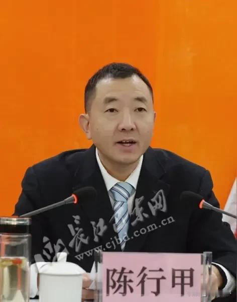 有一个疑问考虑许久了一直不敢提出来，但在心里憋的，可就是放不下。今天还是鼓足了勇