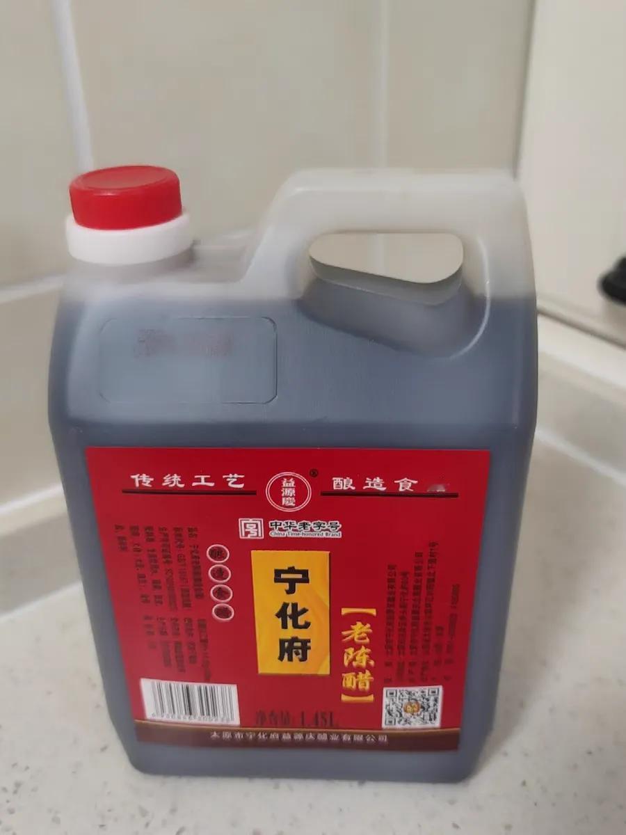 每次家里人去山西总会让带点醋，毕竟名气很大。说到醋，吃醋最厉害的也就是山西人吧？