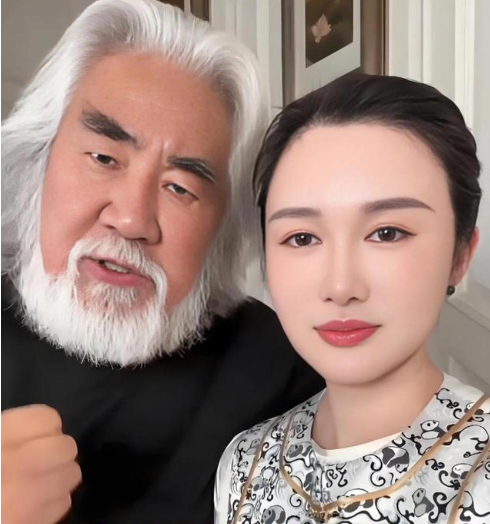 回应生5胎不到1个月，74岁张纪中发声，这次他没给妻子留面子
娱乐 明星