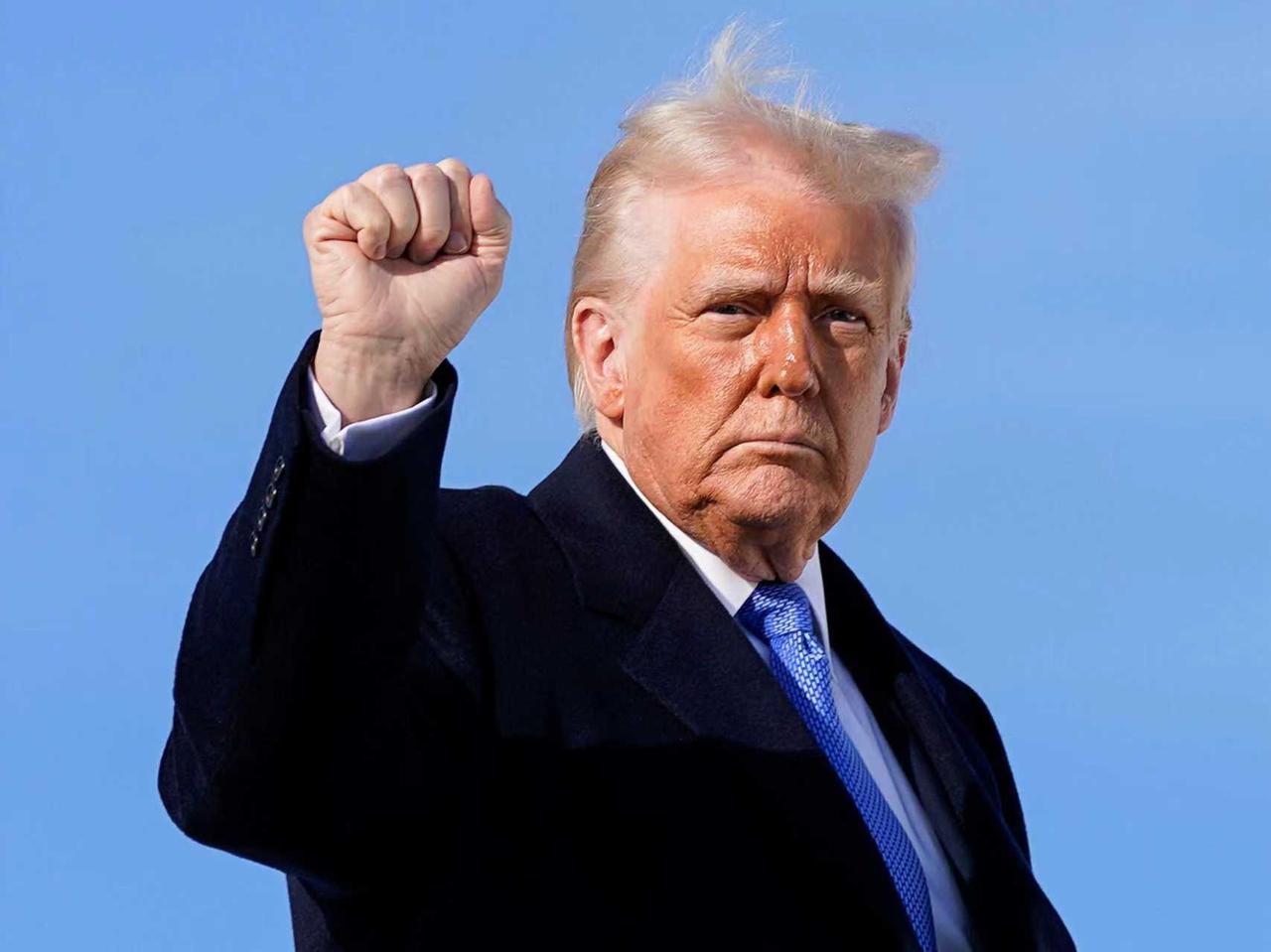 毫无疑问，能够让特朗普这么高兴的，只能是委内瑞拉被迫妥协…

特朗普说，他与委内