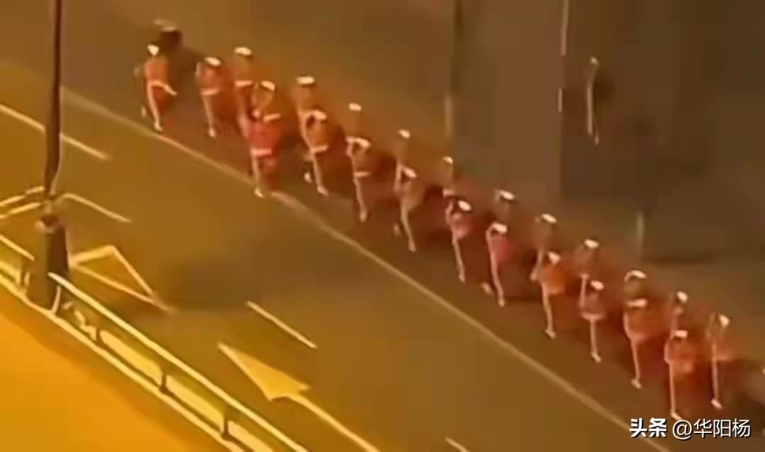 暴走又不是表演，还需要配乐吗？

暴走是一种身体锻炼，和打乒乓球、打羽毛球类似。