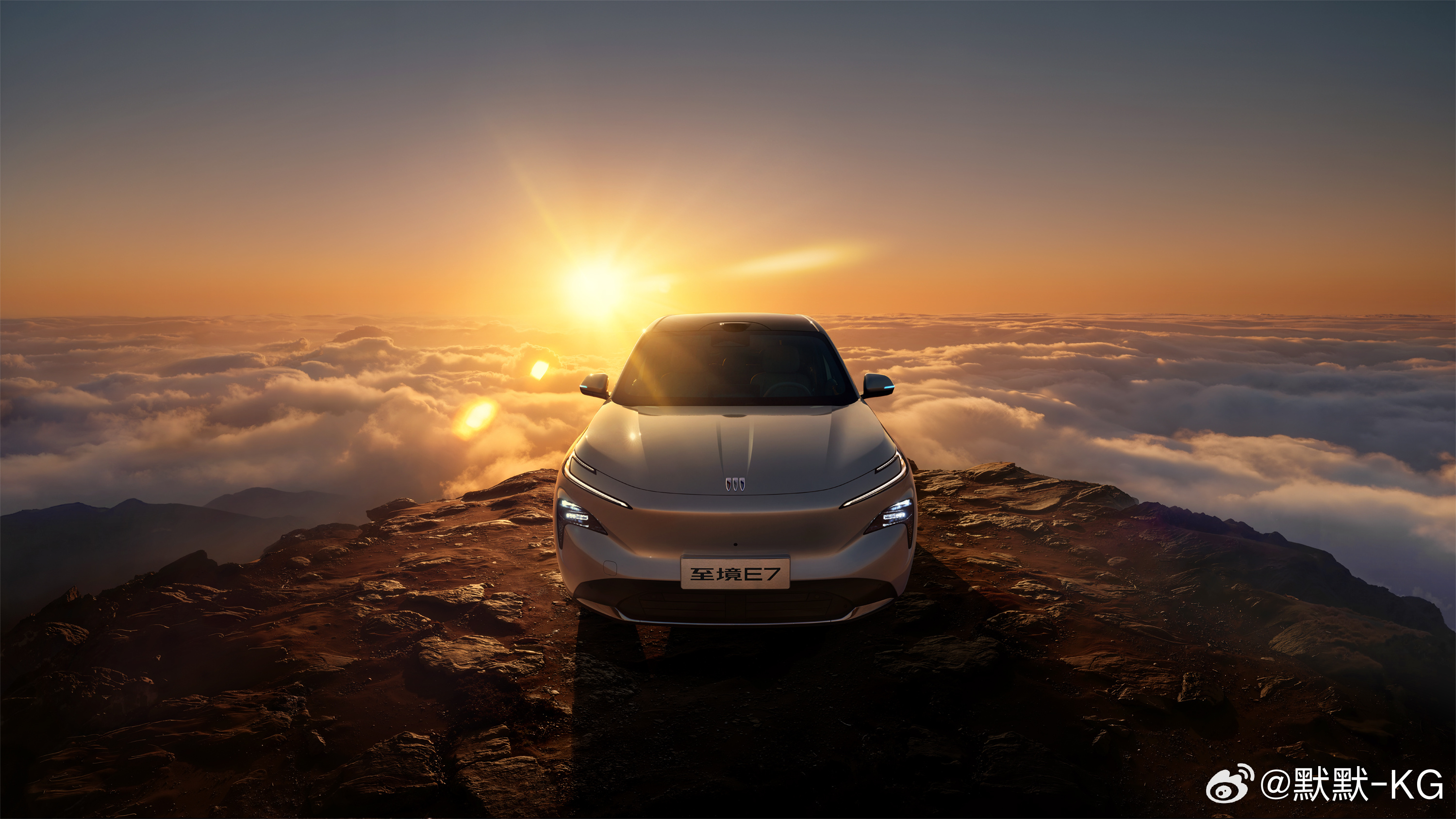 记得很久之前，轩逸、雷凌、卡罗拉、英朗这些车在网络上是没有多少声音的，甚至没有多