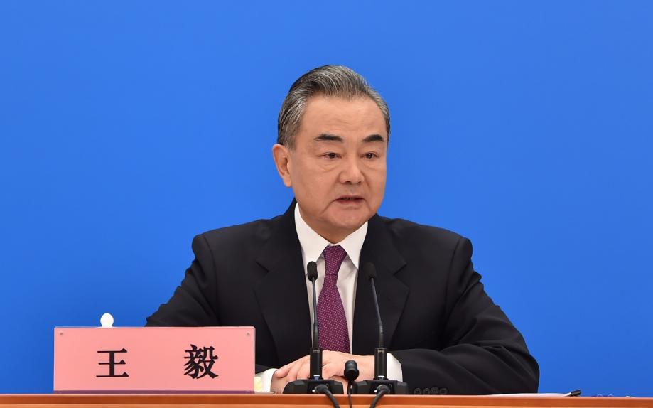 现在不管日本背后有没有美国，咱们都不打算继续等下去了！王毅曾直言：我们有权对日本