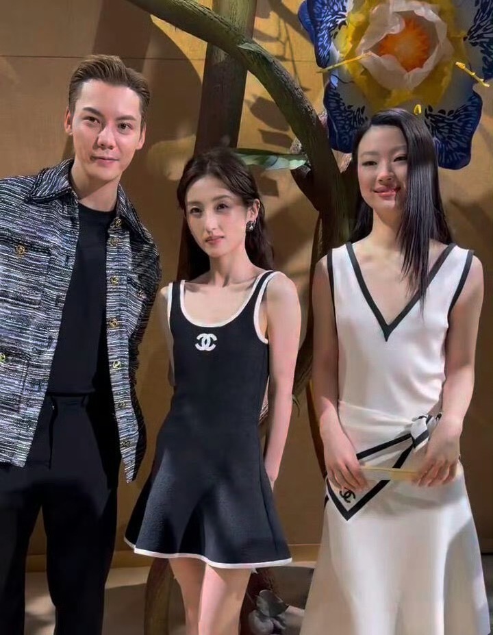 单依纯G社生图单依纯！一位令无数中年男人悄悄崇拜的歌手，今天和张子枫，陈伟霆同框