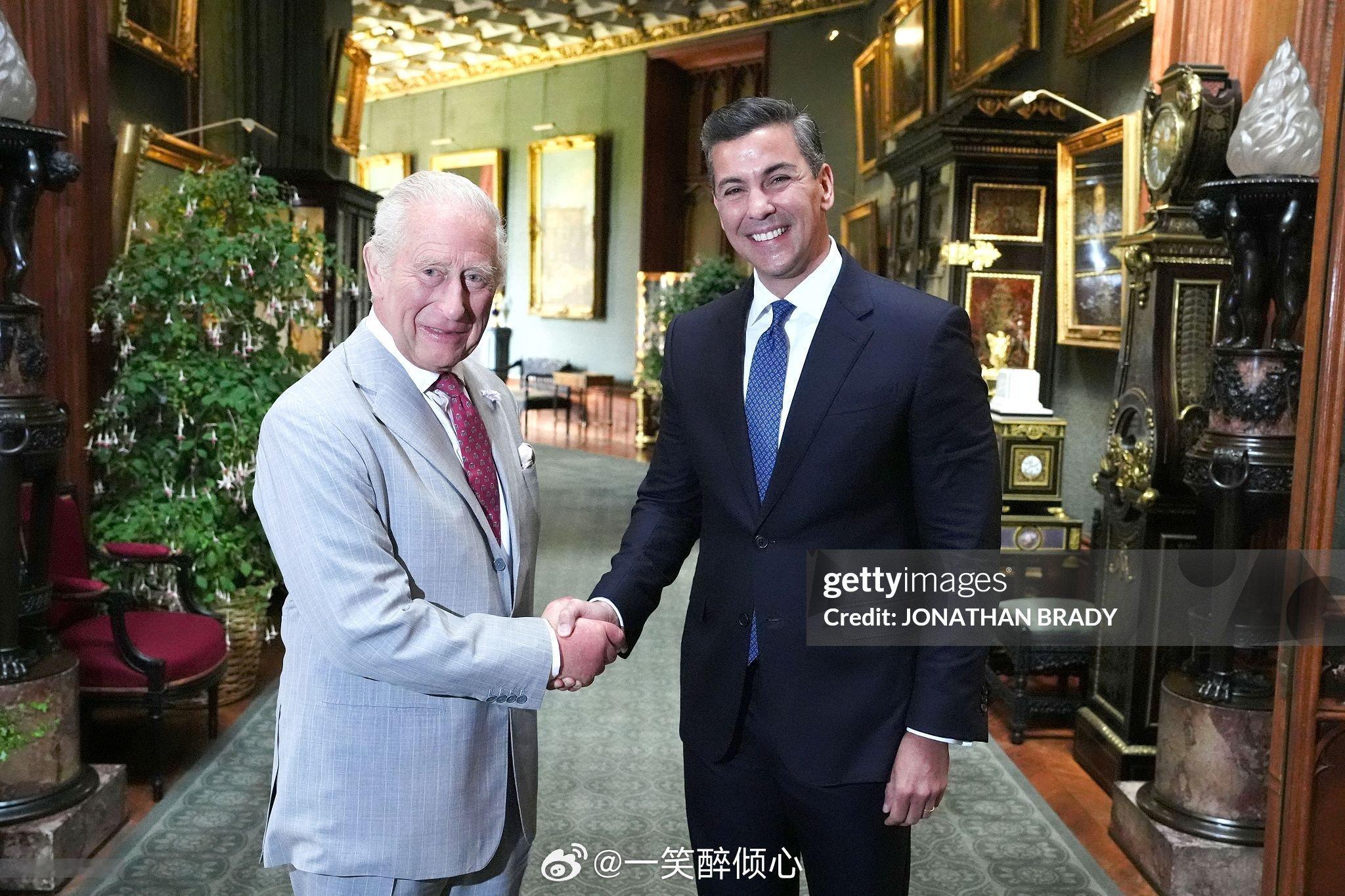 英国王室[超话]  2025年7月16日，查尔斯三世在温莎城堡会见巴拉圭总统🇵