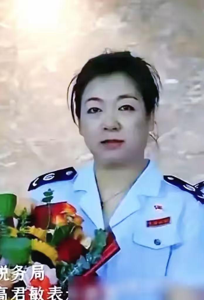 她被称为中国心态最稳定的女人——高君敏。她在石家庄税务局上班，是一个普普通通的职