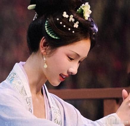女演员的气质有多重要？同样是演白月光，陈都灵金晨的差距太明显 ​​​