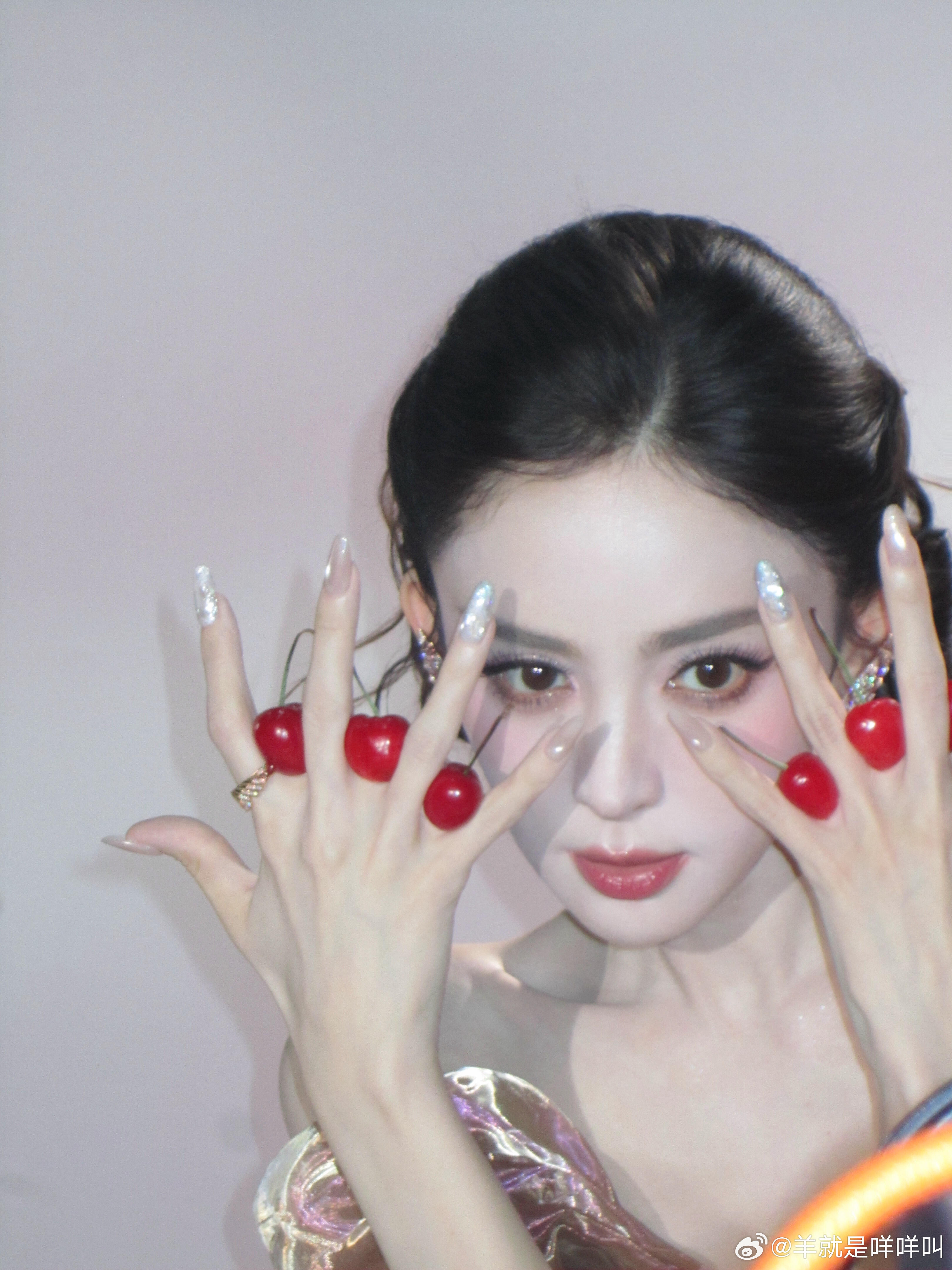 娜扎今天的古典神颜妆 太完美了雕塑美神🥹 