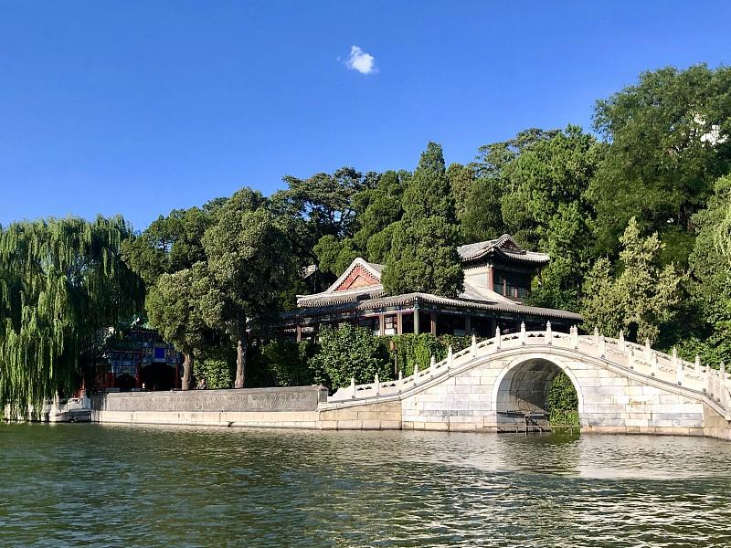 中国古代十大名桥，第九玉带桥。
       位列中国古代十大名桥第九的玉带桥，