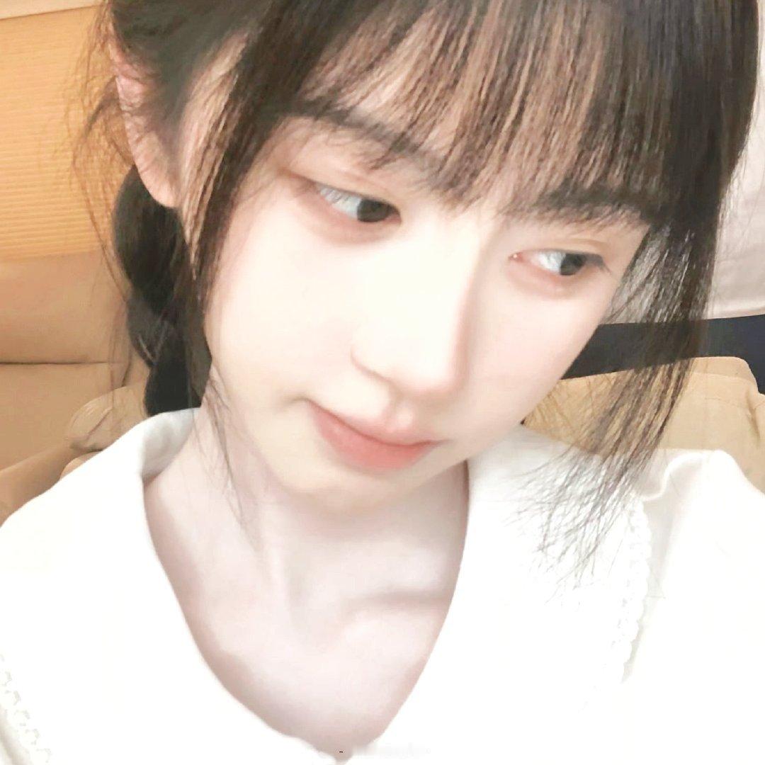 鞠婧祎五官立体度鞠婧祎素颜像小朋友 鞠婧祎五官立体度，素颜这完全小女孩来的👧?