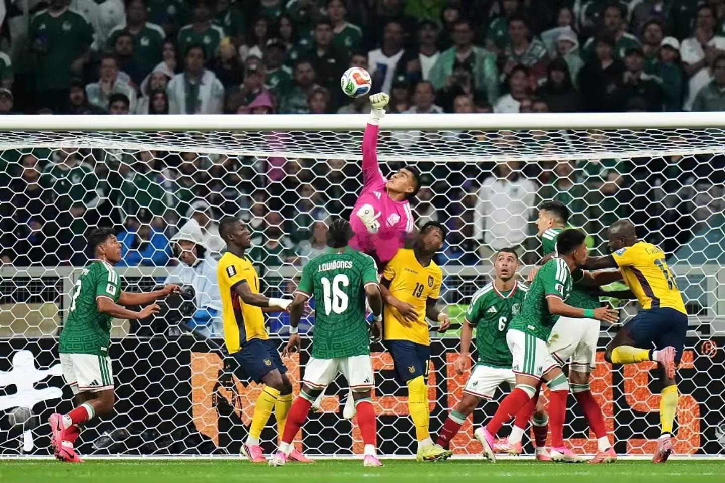 美加墨世界杯｜墨西哥2-0厄瓜多尔挺进16强基尼奥内斯独造两球，22分钟破门+3