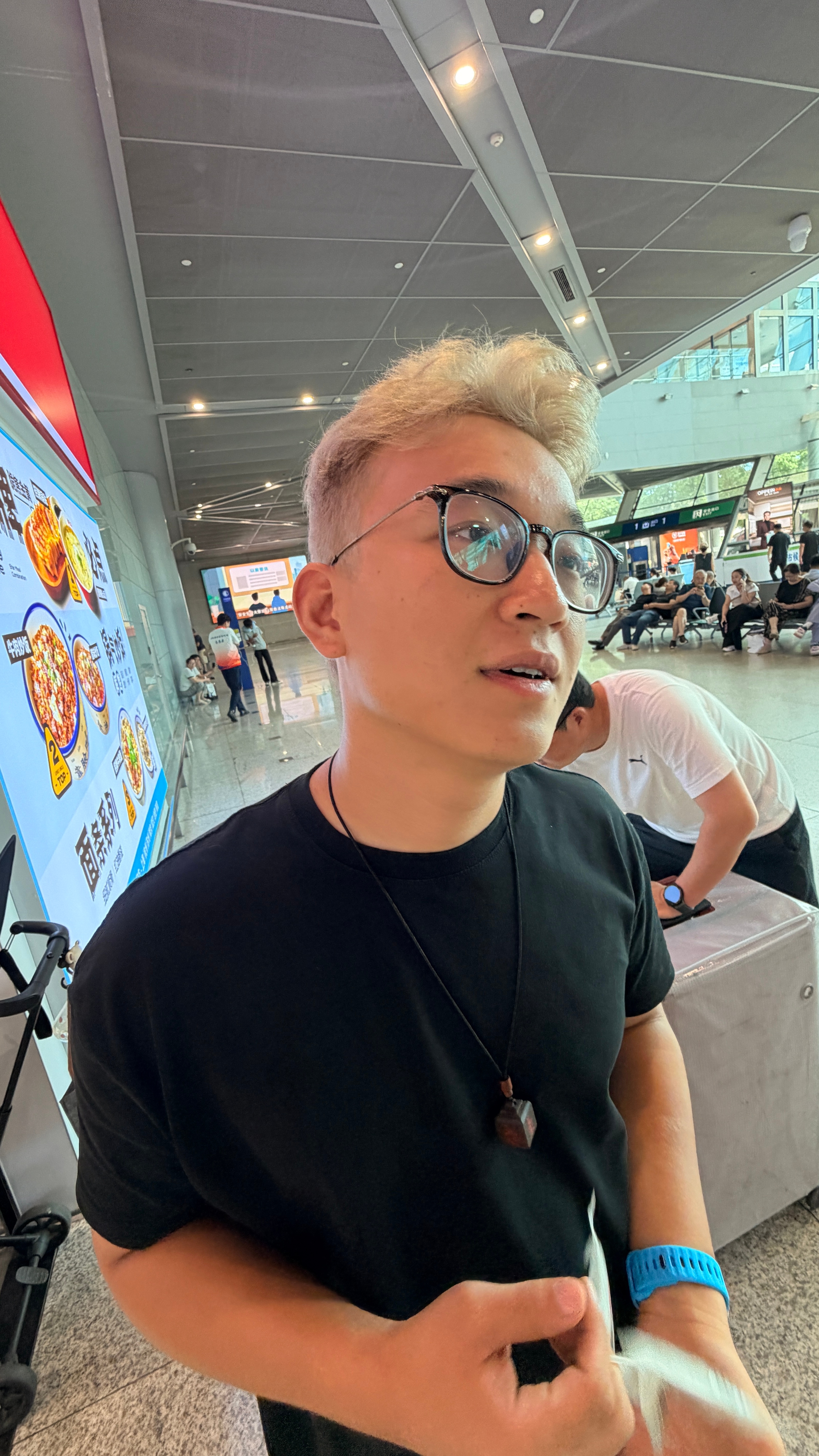 姐姐不在，小魔丸“染了黄毛”！他说这是最近的流行趋势说00后也要叛逆 合肥