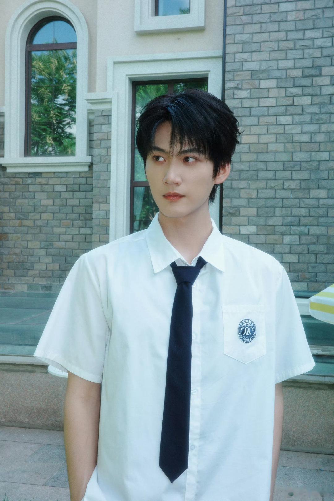 周柯宇炽夏演技细腻 《炽夏》里周柯宇的声线完全跟着角色成长走！少年时漫不经心的痞