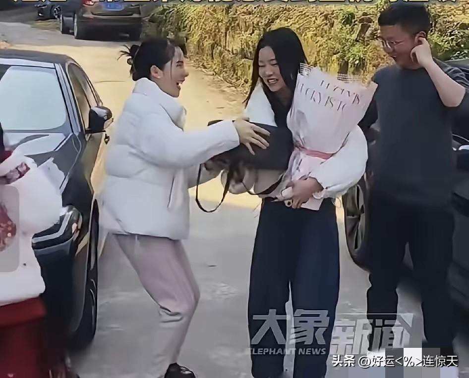 穷和敷衍真的不一样！南充男子带女友回家，家里30人提前一月准备好了。
 
穷和敷