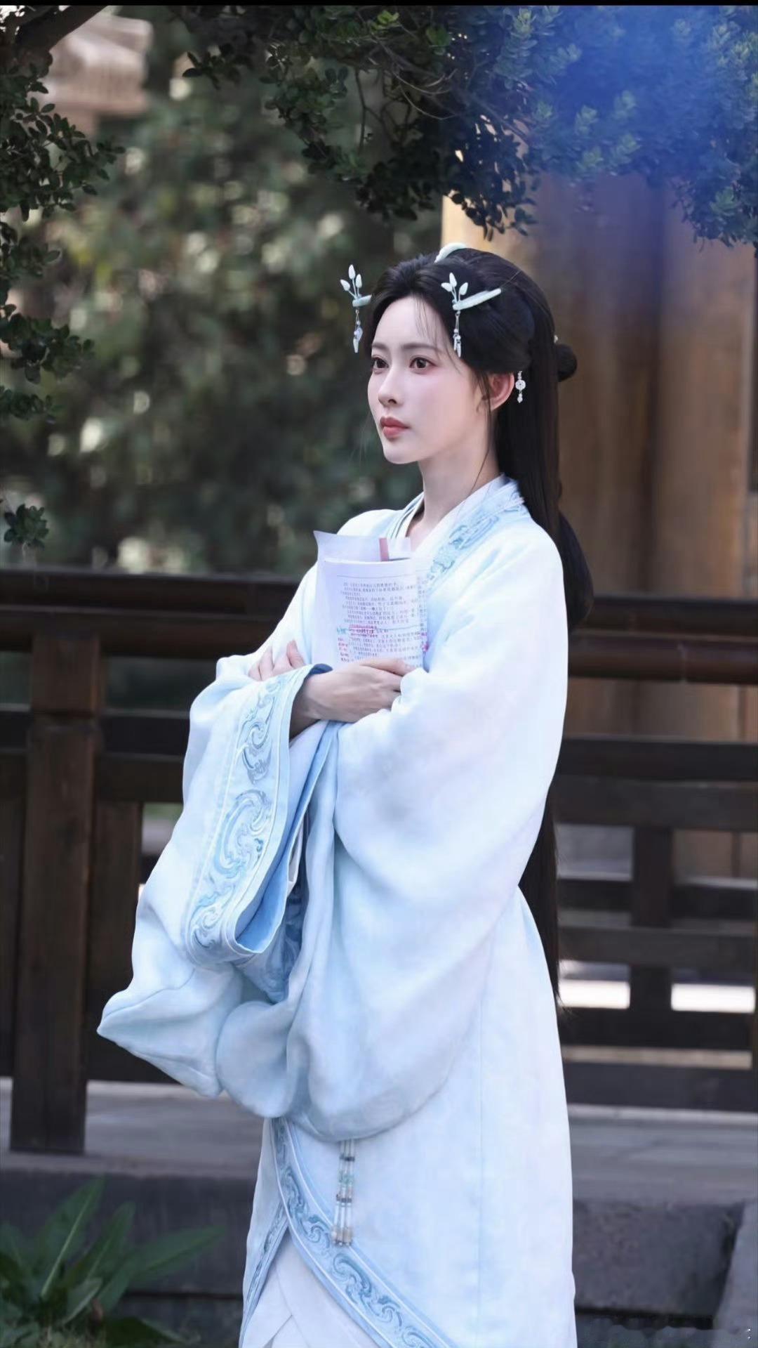 不知道为啥，第一眼想到了🍊 