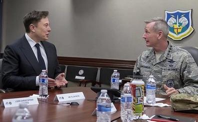 美国要变天了？美军上将追问马斯克：“我们能打败中国吗？”马斯克毫不避讳地说：“美