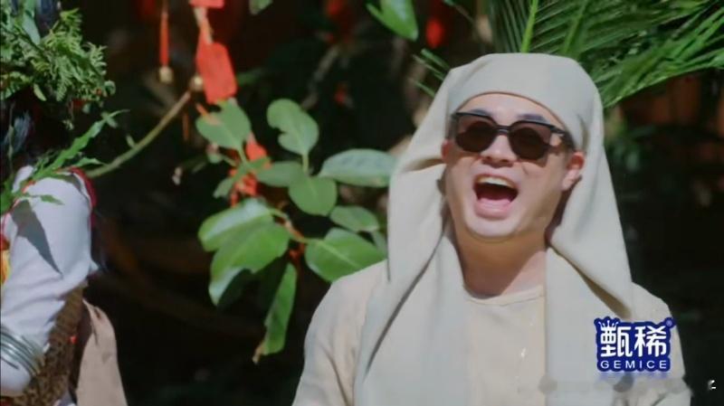 陈赫晒五哈全员泥人鹿晗黑色果然显瘦 全员泥巴糊脸，只有鹿晗的脸从泥里脱颖而出，黑