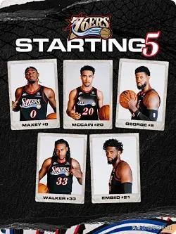 随着埃奇库姆、巴洛受伤，乔治、恩比德复出，76人摆出全新的首发:

中锋，恩比德