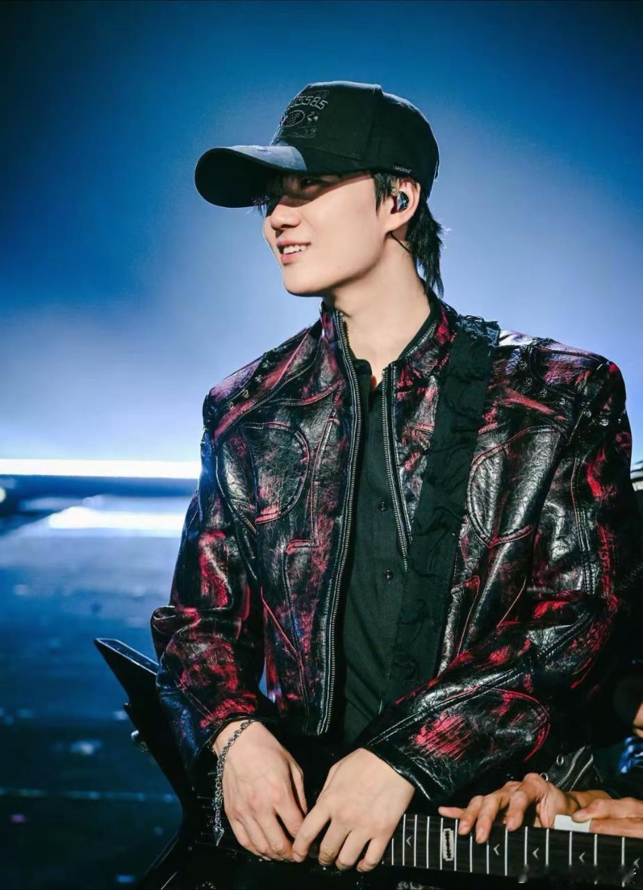 双高胎 🍊星光大赏  这个高越有点东西，这样的话加入男团也是指日可待的