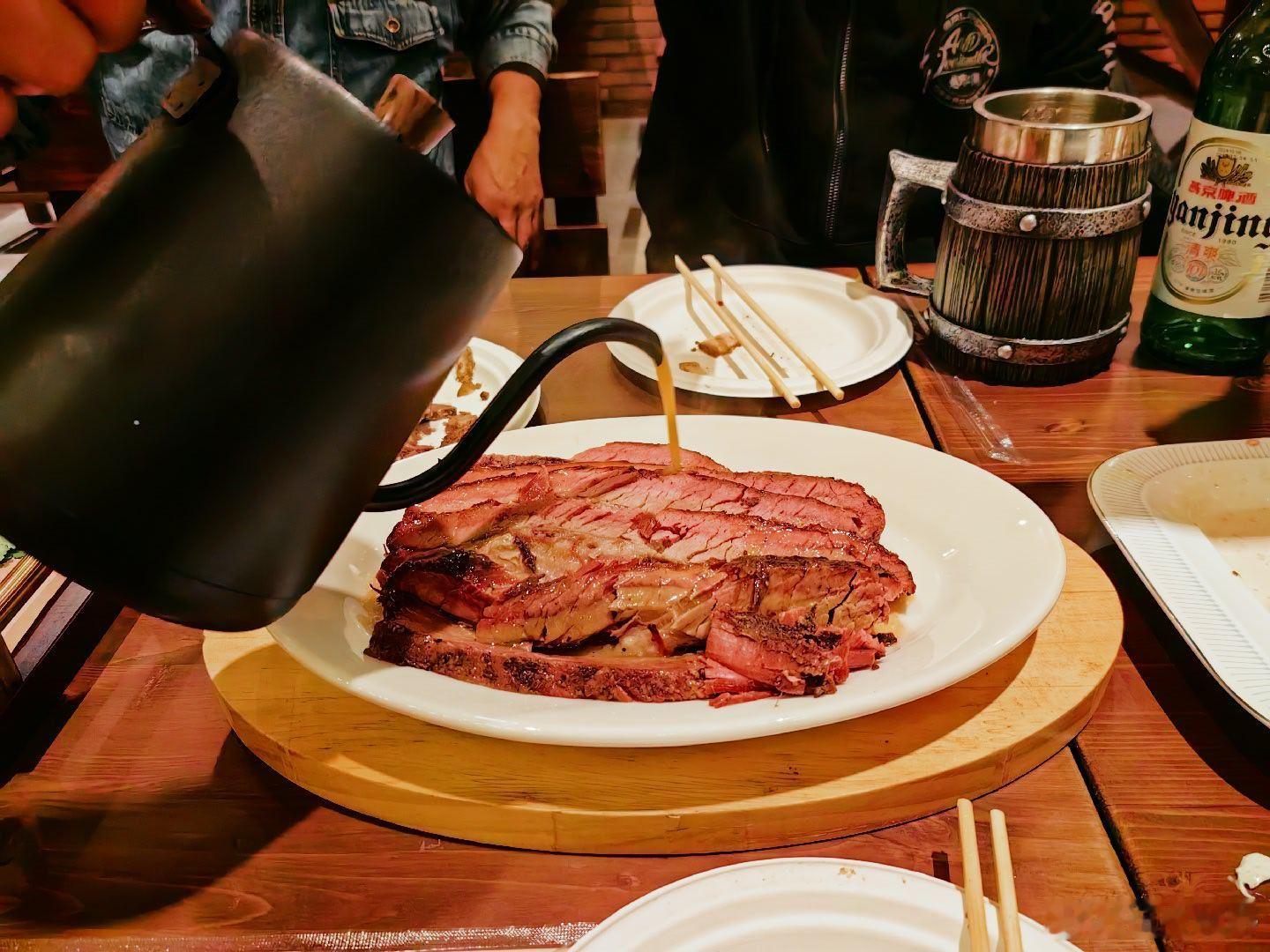 369烤房开了快一年了，我从未对外宣传过。它由我、总队长和几位老朋友一起创办，藏