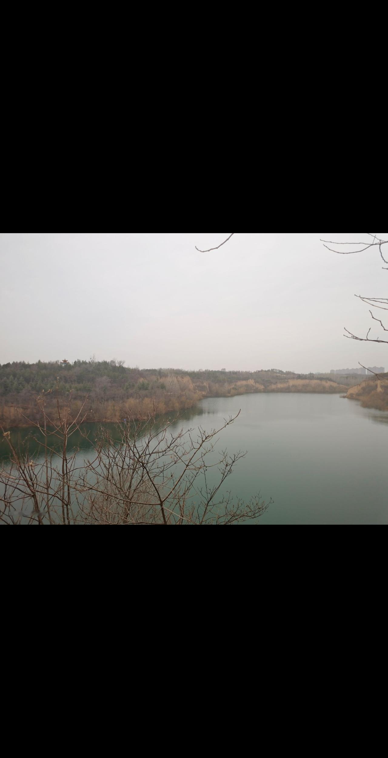 AI扩图 小哪吒