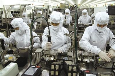 疫情期间2021年秋天我在郑州富士康打螺丝，9月5日报的道，我记得一直干到阴历腊