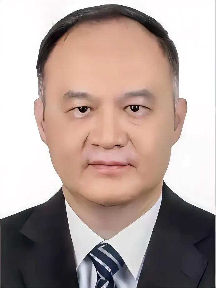 三位外交部部长助理介绍：
一、农融：
农融，男，壮族，1967年生人，56岁，中