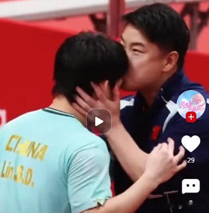 国乒亚运会上的三个采访令人诧异。

1、王皓在男团失利后说：现在确实处在新老交替