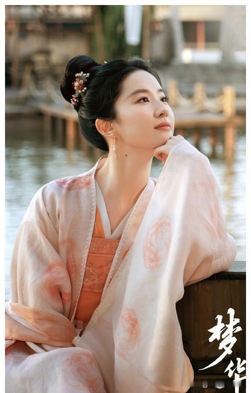 你心中的三代女神TOP1是谁我心中的三代女神TOP1，非刘亦菲莫属。从《仙剑》赵