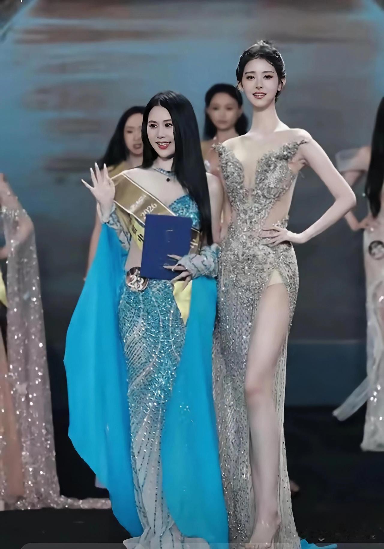 想不明白冠军为什么不是旁边这位又高又有气质的美女姐姐