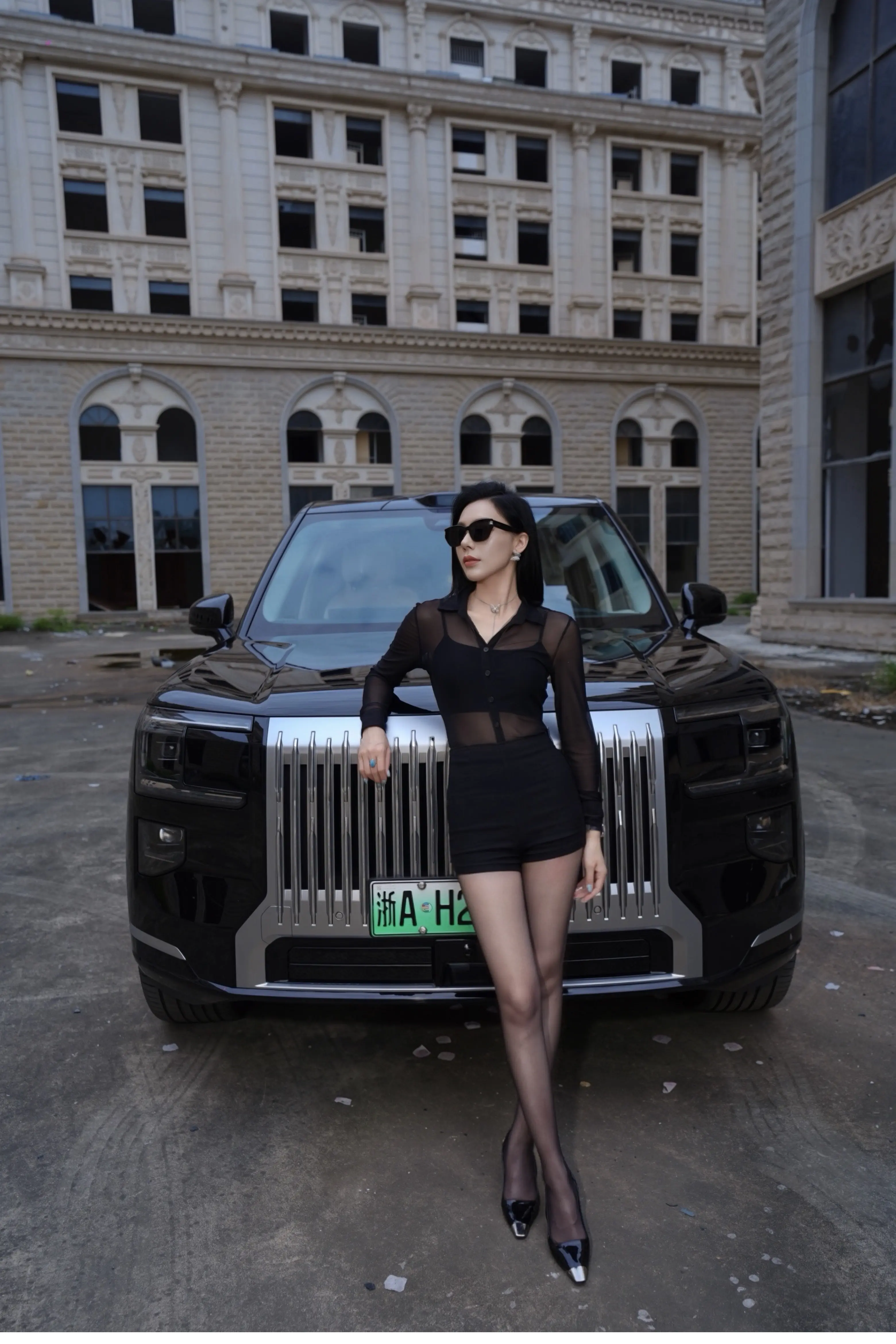 非得BBA吗？！小姨开极氪9X带你去兜风不行吗？！  ×