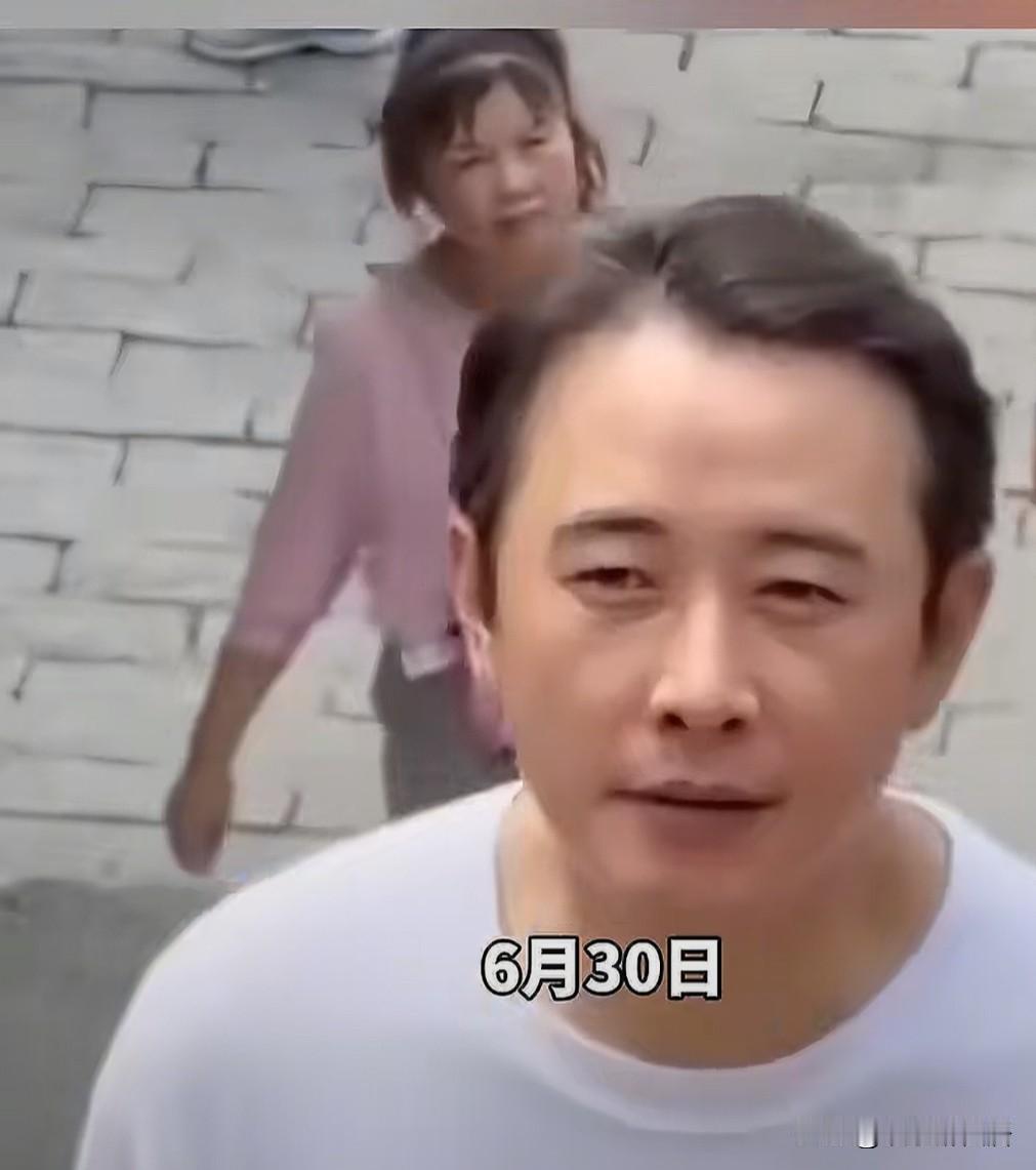 罗晋才是真正的眼里没光了吧？？
6月30日罗晋独自现身辽宁大孤山祈福，
一脸素颜