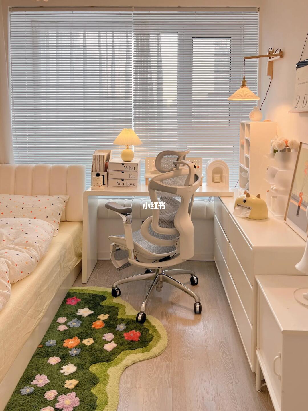 爱惨我的8㎡小房间😭，还能做办公区我哭死