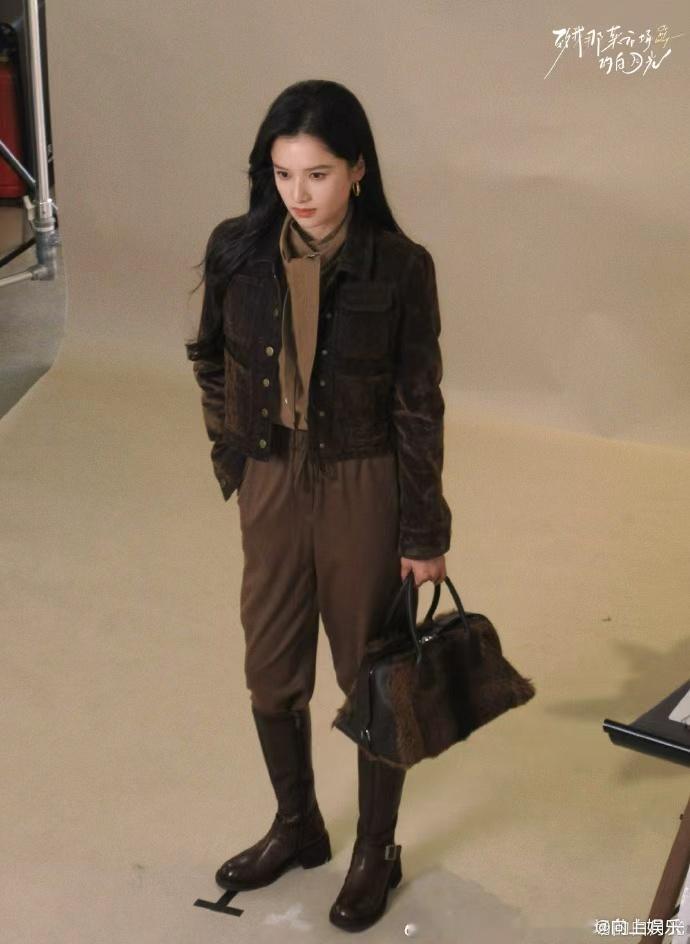 张婧仪陈靖可定妆花絮照张婧仪陈靖可的初次相遇反转魅力张婧仪陈靖可定妆花絮照，张婧