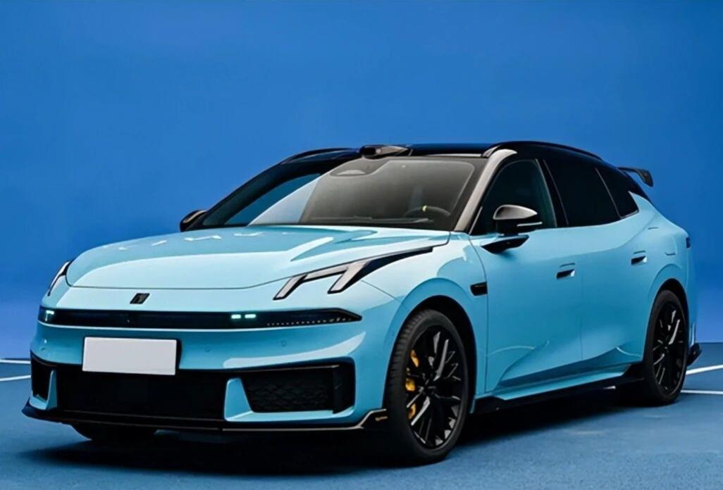 领克全新车型07GT正式开启预售，作为品牌首款中型插混猎装车，它填补15万级国产