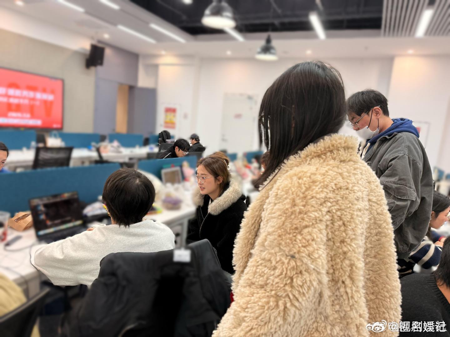 芒果回应设计部来了个天才原来好作品不是靠一个人，是一群人用新工具一起猛干！ 