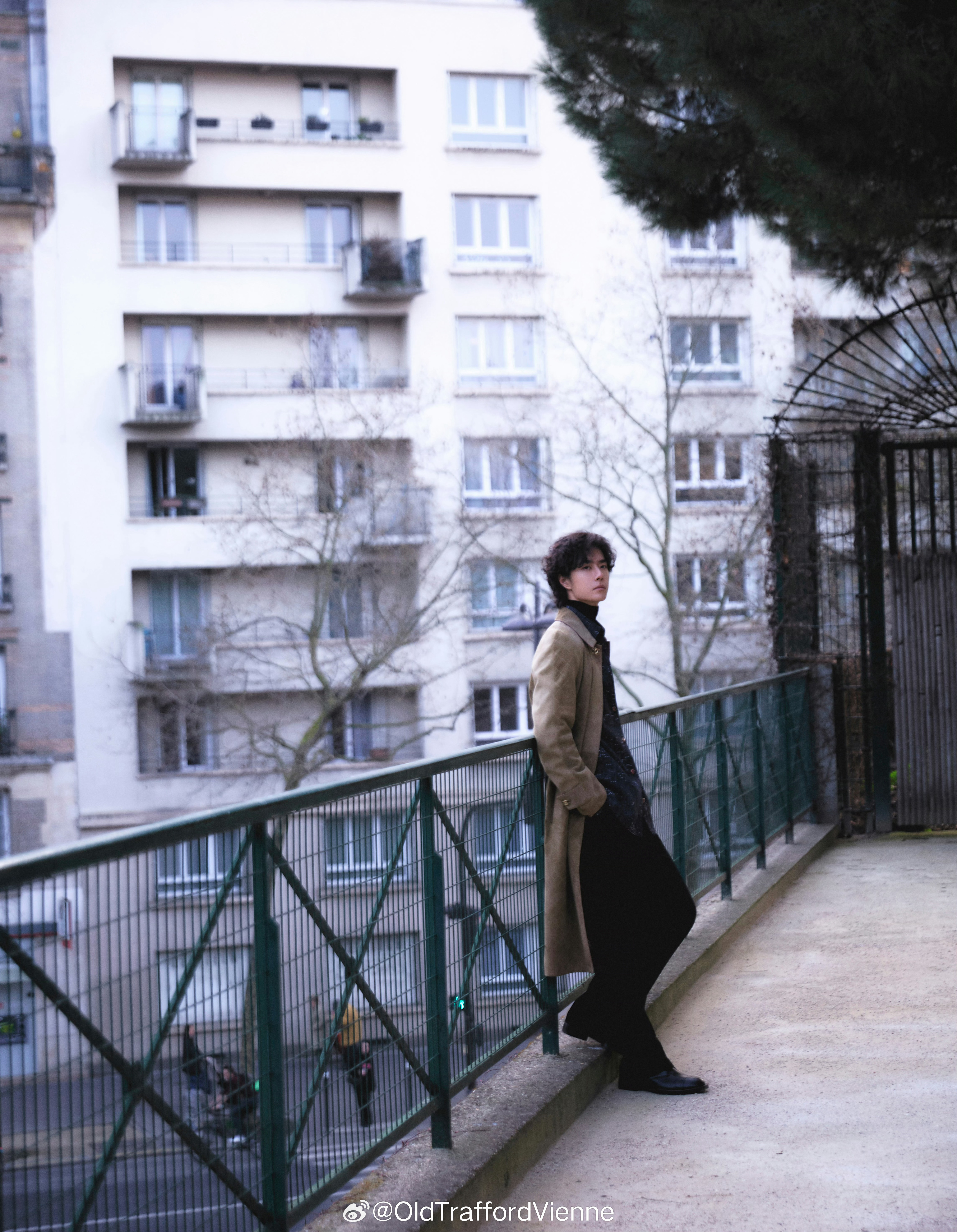 香奈儿出发照来了，最喜欢的几张嘉人镜头冲到王一博怀里了