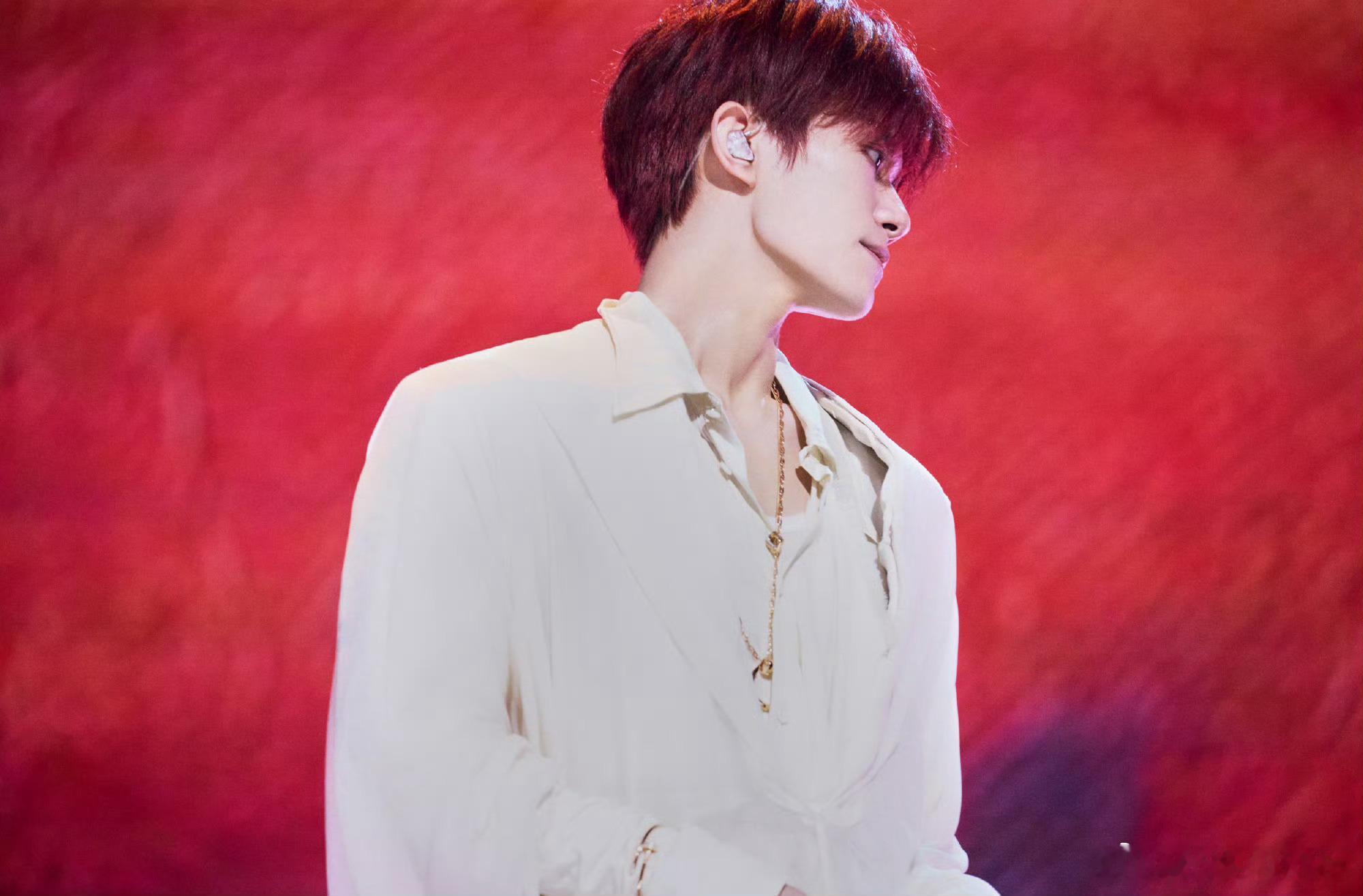 易烊千玺礐嶨将重启预约天呐12月3日预约，12月4日陆续解锁！祝易烊千玺生日快乐