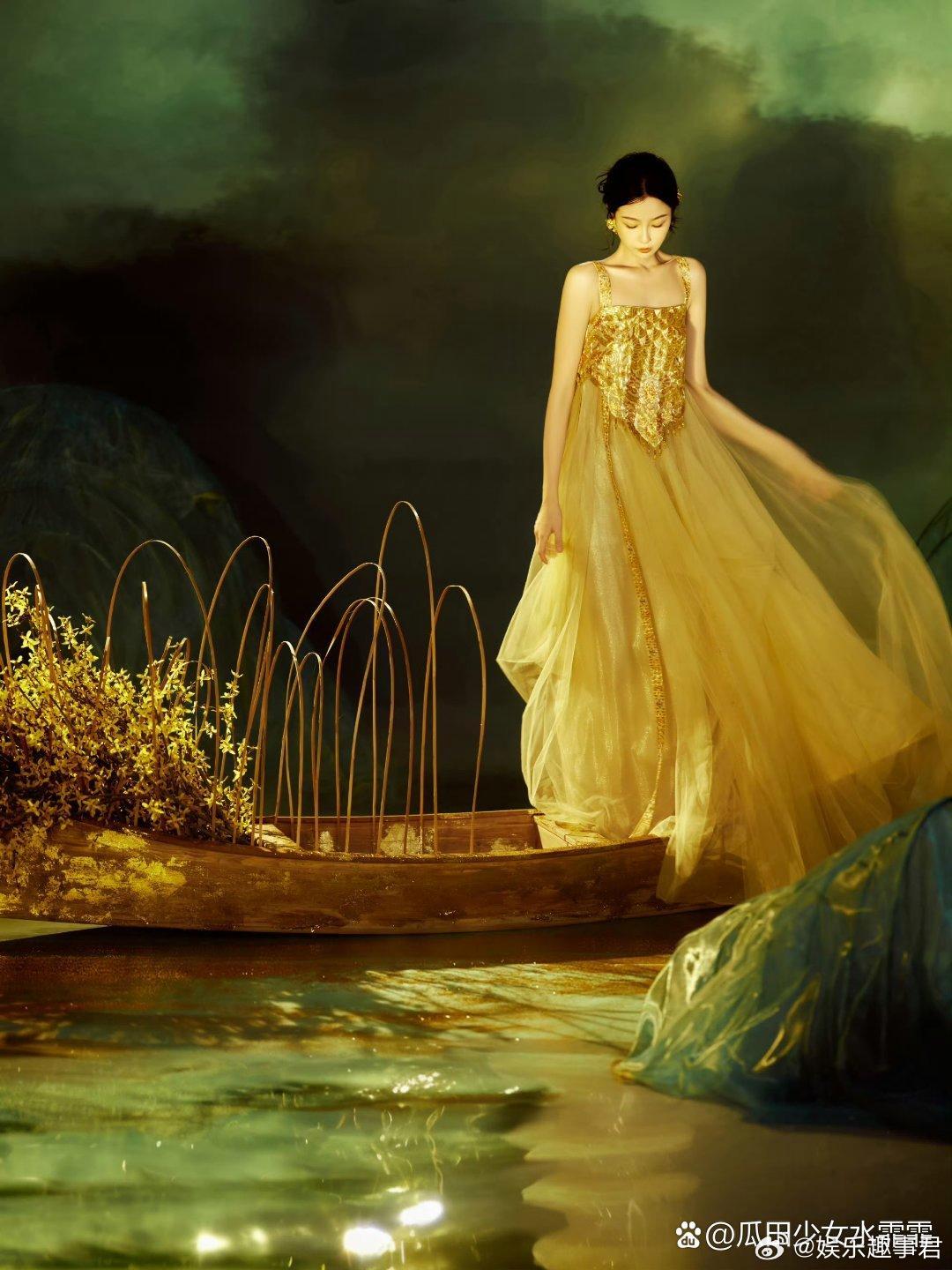 虞书欣发了她和刘诗诗、陆柯燃的合照￼气质、可爱、帅，这张合照好养眼 