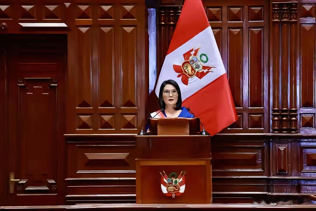 就职典礼是次要的，我们关注的秘鲁新任总统的身份，藤森庆子竟然是日本人，且还是总统
