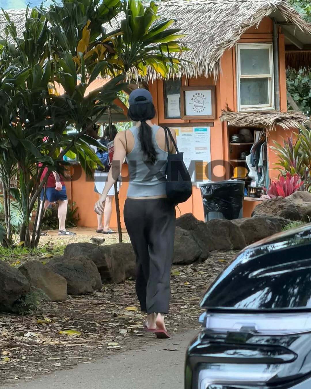 欧美八卦账号deuxmoi爆料：传出恋情的肯豆Kendall Jenner与《亢