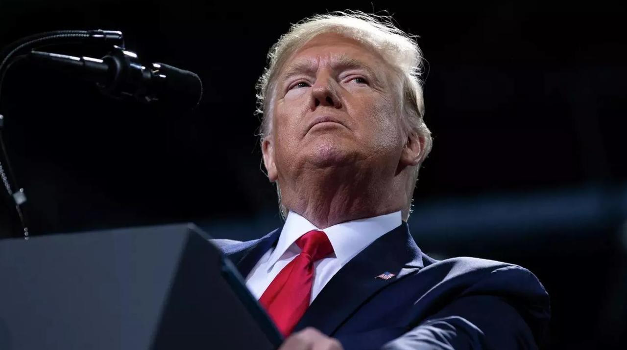 特朗普第三次当选美国总统的一个方法
根据美国宪法第22修正案， 任何人不得当选总